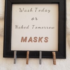 Canvas with laundry clips